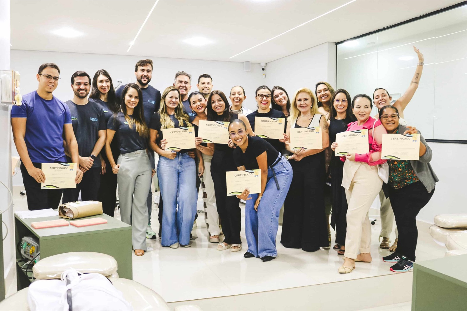 Turma de alunos certificados pela Elite Educacional